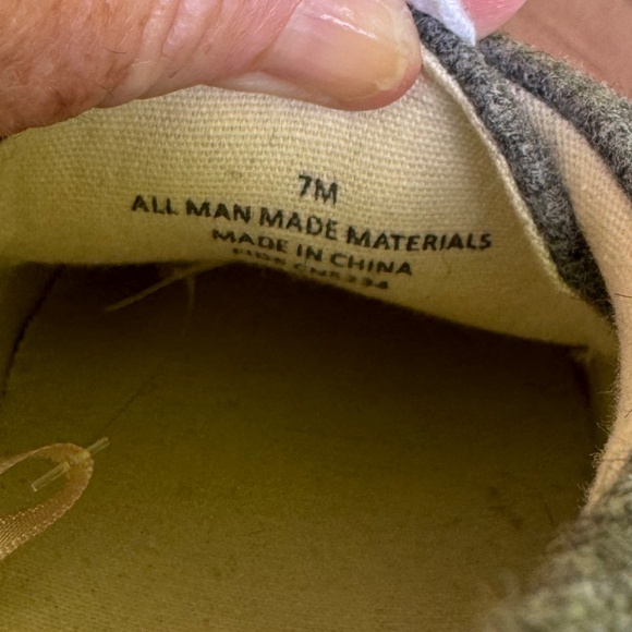 PRICE DROP!! TALBOTS Womens Gray Sneakers- NWT-NEVER WORN-size 7M - Picture 9 of 12